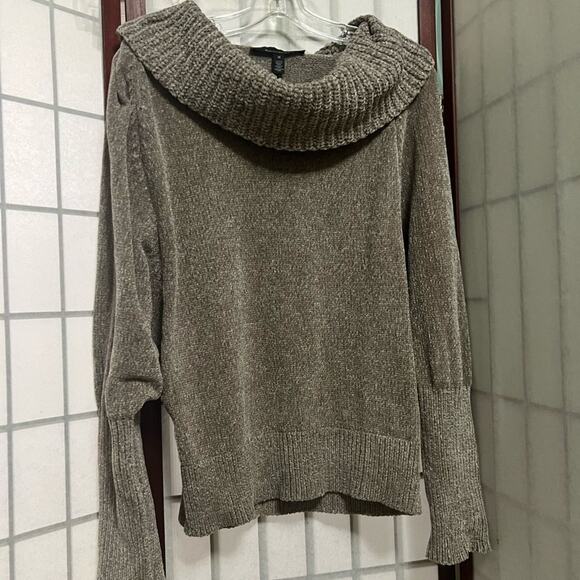 NWT WHITE HOUSE BLACK MARKET CROWLNECK‎ CHENILLE SWEATER SIZE M - Picture 1 of 7